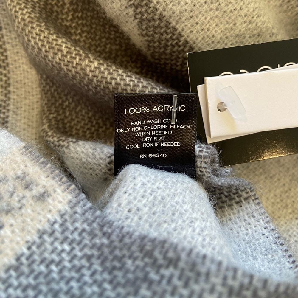 Aqua reversible shawl/wrap - Picture 5 of 6